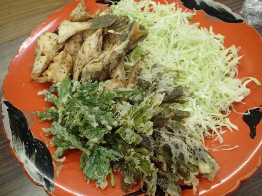 釣った魚と山菜の天ぷら