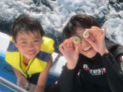 子ども達と一緒に海へ
